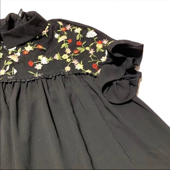 Peter Pan Collar Blouse - Picture 3 of 8